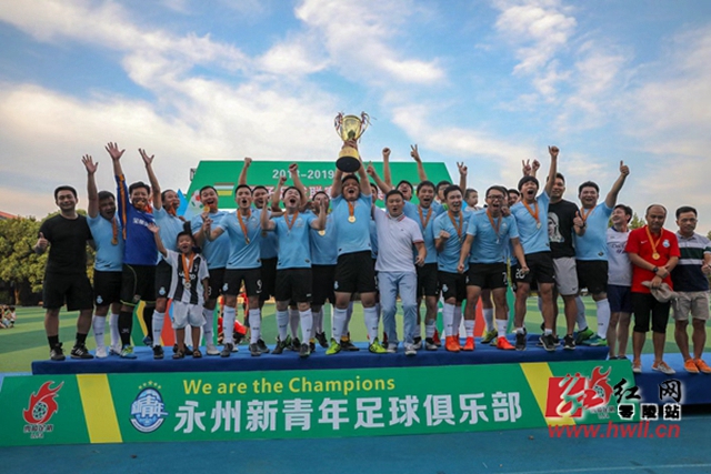 王哲林15+12刘铮14分 上海6人上双险胜北京